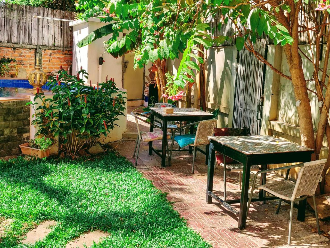 The Cashew Nut Villas Siem Reap Esterno foto